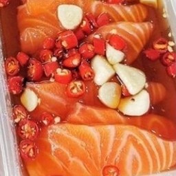 แซลมอนดองน้ำปลากวน M