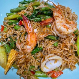 ผัดมาม่าขี้เมา