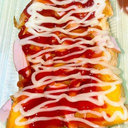 ปังปิ้งเนย ไส้กรอก