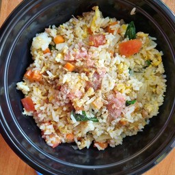 ข้าวผัดแหนม