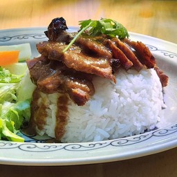 ข้าวหมูอบนำ้ผึ้งสารภี