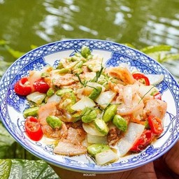 หมูผัดกะปิสะตอ