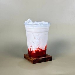 นมสดสตรอเบอร์รี่