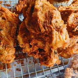 ไก่ทอด หาดใหญ่ ข้าวเหนียว น้ำจิ้มรสแจ๋ว ปากซอยนวมินทร์42