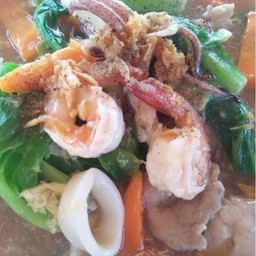 ราดหน้าทะเล