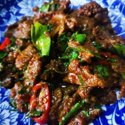 ผัดเผ็ดหมูป่า