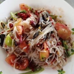 ส้มตำกะแซ่บลืมโลกเลยจ้า