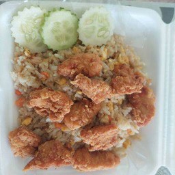 ข้าวผัดไข่+ไก่ทอด