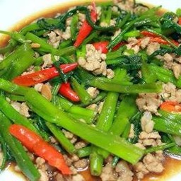 ผัดผักบุ้งหมูสับ