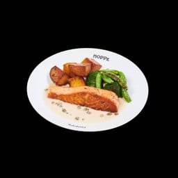 สเต็กปลาแซลมอนราดซอสเคเปอร์