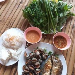 ชุดเมี่ยงปลาทู+หอยแครง+น้ำจิ้ม+หมี่ลวกพร้อมผัก