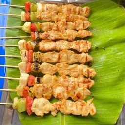 นายโชคหมูทอด หน้าหมู่บ้าน vk ร้านอยู่หน้าหมู่บ้าน vk home ติดกับเซเว่น