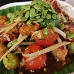 ตำแคปหมู