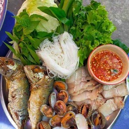 เมี่ยงชุดใหญ่ ปลาทู2ตัว หมู3ชั้น+หอยแครง น้ำจิ้มรสเด็ด พร้อมผัก