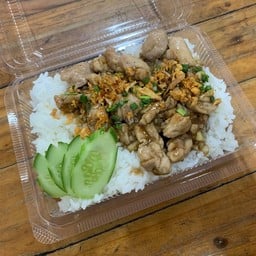 ไก่กระเทียมพริกไทย
