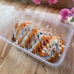 ข้าวปั้นสามเหลี่ยมแซนวิส