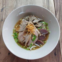ร้าน หงส์ทอง ก๋วยเตี๋ยวเป็ด ปราจีนบุรี