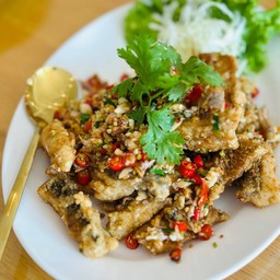เนื้อปลาเก๋าพริกเกลือ