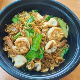 มาม่าผัดซีอิ้ว