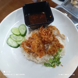 ข้าวมันไก่ทอด พิเศษ