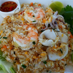 ข้าวผัดทะเล