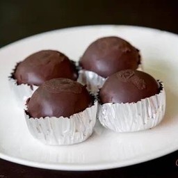 ช็อคบอล (ที่นี่เค้กอร่อย)