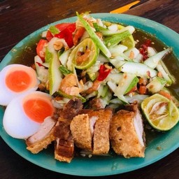 ส้มตำแตงปูปลาร้า+ไข่ต้ม+หมูกรอบ