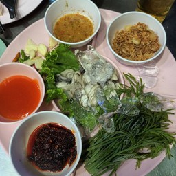 หอยนางรมทรงเครื่อง