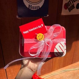 Valentine accessories