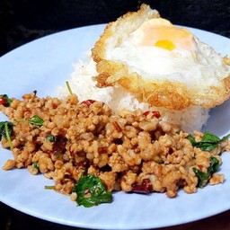 ข้าวกะเพรา หมูสับ