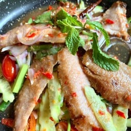 ยำคอหมูย่างจัมโบ้