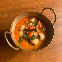 แกงเผ็ดลิ้นจี่ไก่