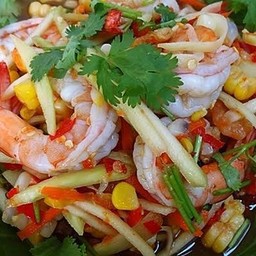 ยำมะม่วงกุ้งสุก