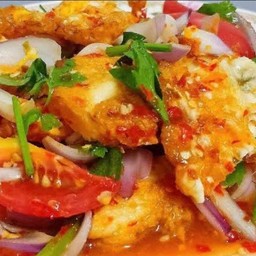 ยำไข่ดาว