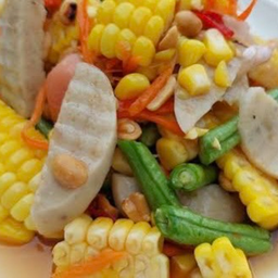 ตำข้าวโพดหมูยอ