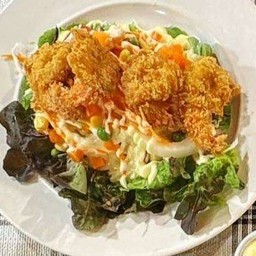 สลัดกุ้งทอด
