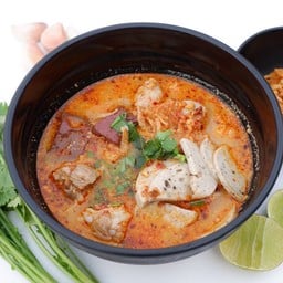 ก๋วยจั๊บญวนเส้นไวไว ต้มยำ