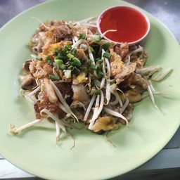 นิตุ่ม กะเพรา ผัดไทย ฮาลาลฟู้ด