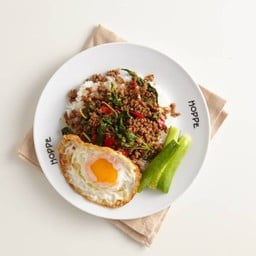 ผัดกะเพราราดข้าว