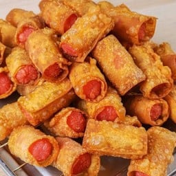 เกี้ยวทอด  - ไส้กรอกแดง