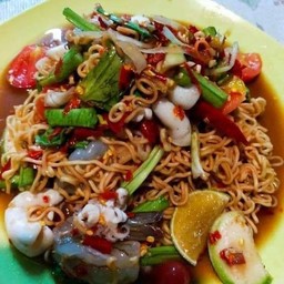 ตำมาม่าทะเล