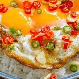 ไข่ดาวกรอบ + พริกน้ำปลา
