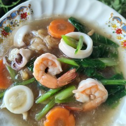 ราดหน้าทะเล