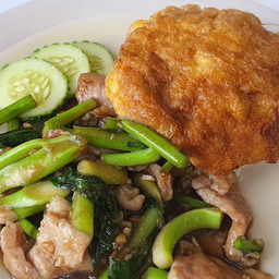 ข้าวผัดผักคะน้าน้ำมันหอย