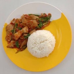 กะเพราหมูกรอบ(กับข้าว)