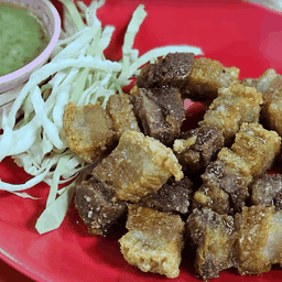 หมูกรอบทอดน้ำปลา