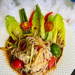 ตำซั่วขนมจีน