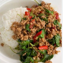 กะเพราหมูสับ