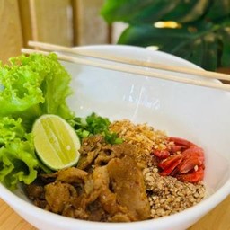 บะหมี่คลุกเนื้อสไลด์