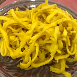 เส้นข้าวซอย